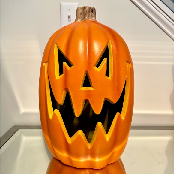 VINTAGE TABLETOP LIGHT UP 16” JACK O LANTERN - Picture 2 of 4